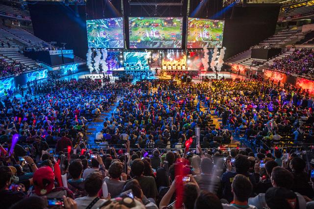 及亚马尔 及亚马尔