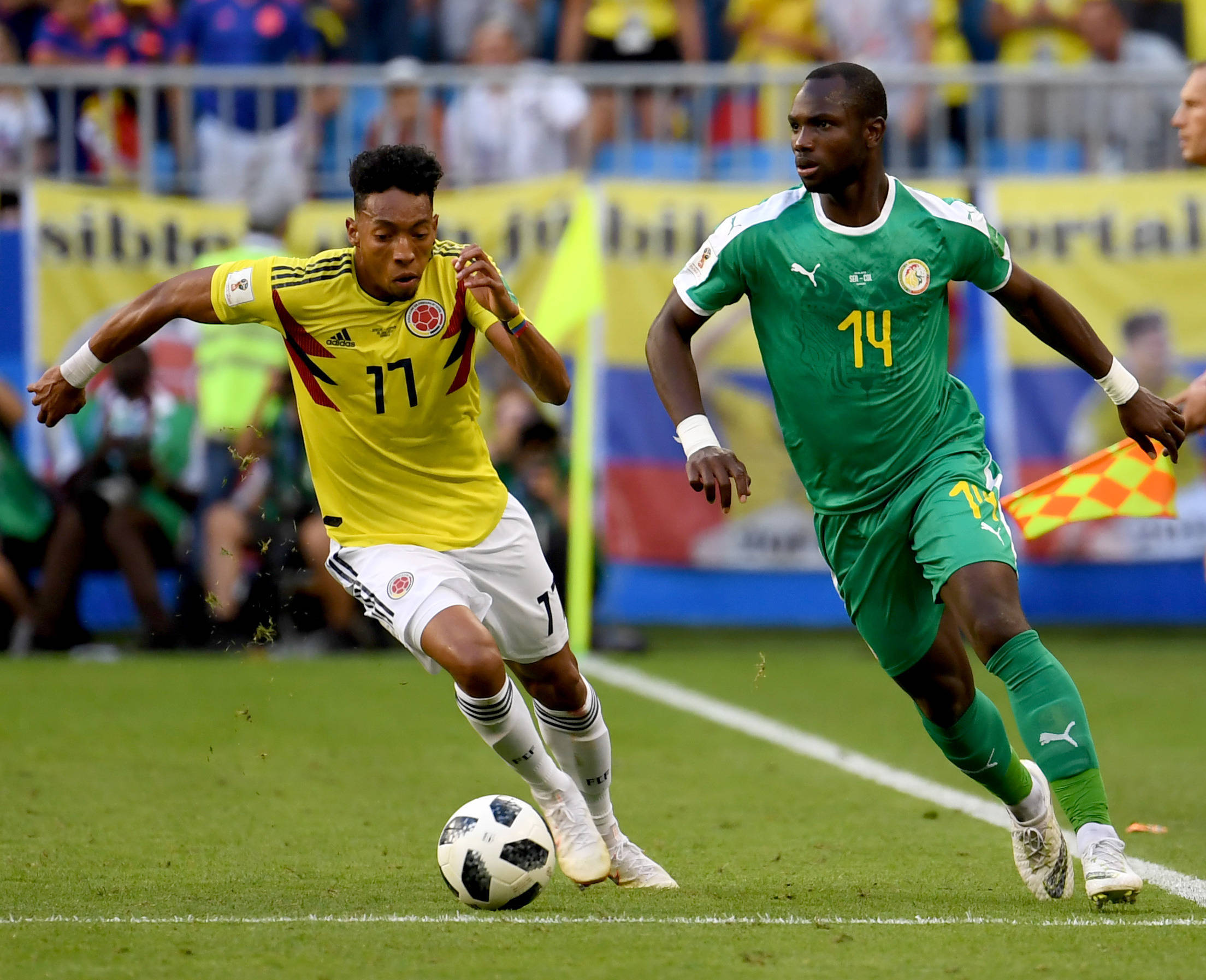 通过自然地 通过自然地